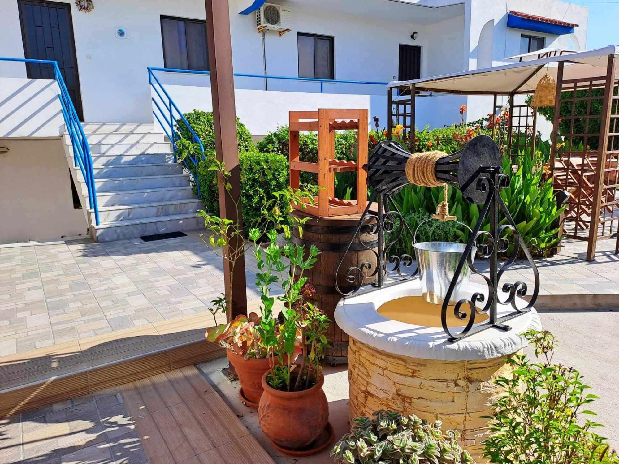Evi Apartments And Studios Theológos Dış mekan fotoğraf