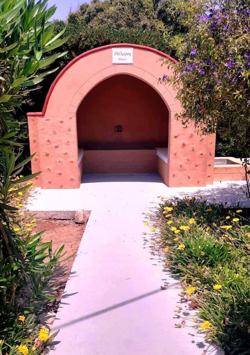 Evi Apartments And Studios Theológos Dış mekan fotoğraf