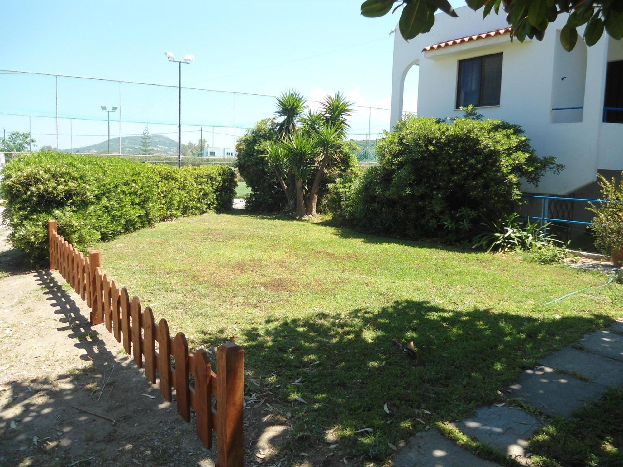 Evi Apartments And Studios Theológos Dış mekan fotoğraf