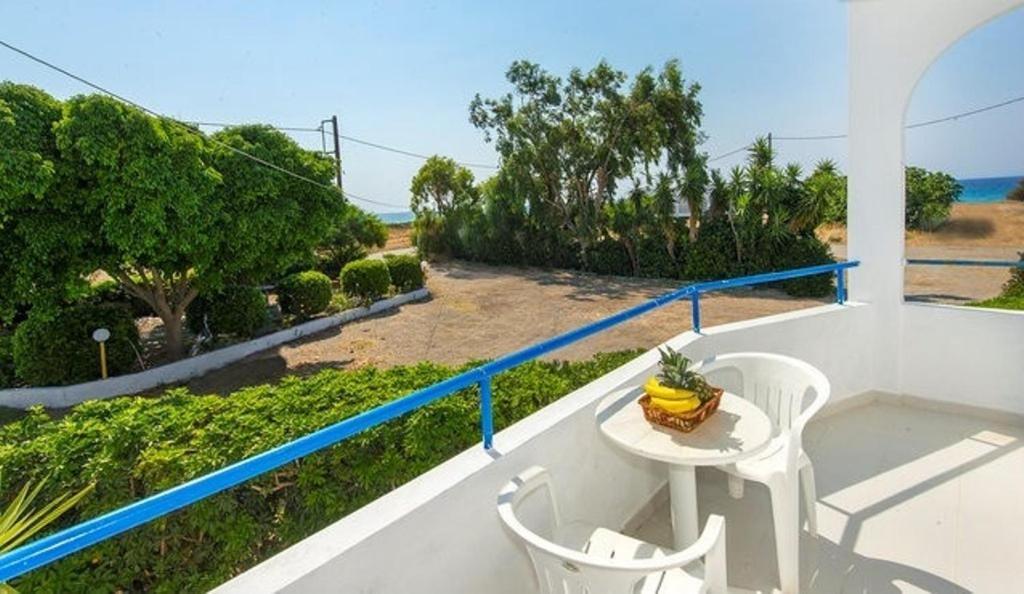 Evi Apartments And Studios Theológos Oda fotoğraf