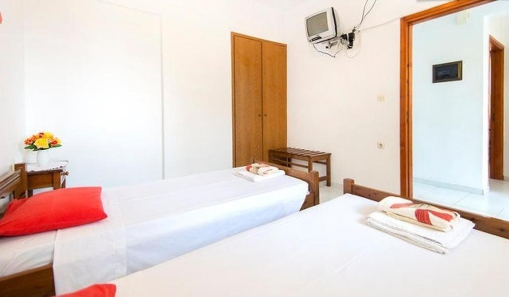 Evi Apartments And Studios Theológos Oda fotoğraf