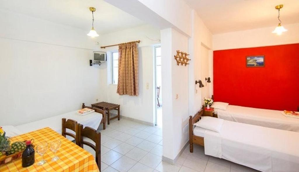 Evi Apartments And Studios Theológos Oda fotoğraf