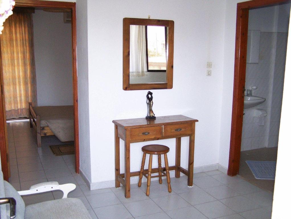 Evi Apartments And Studios Theológos Oda fotoğraf