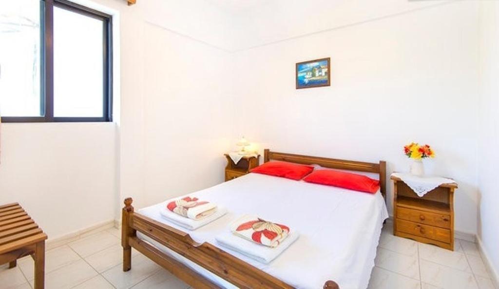 Evi Apartments And Studios Theológos Oda fotoğraf
